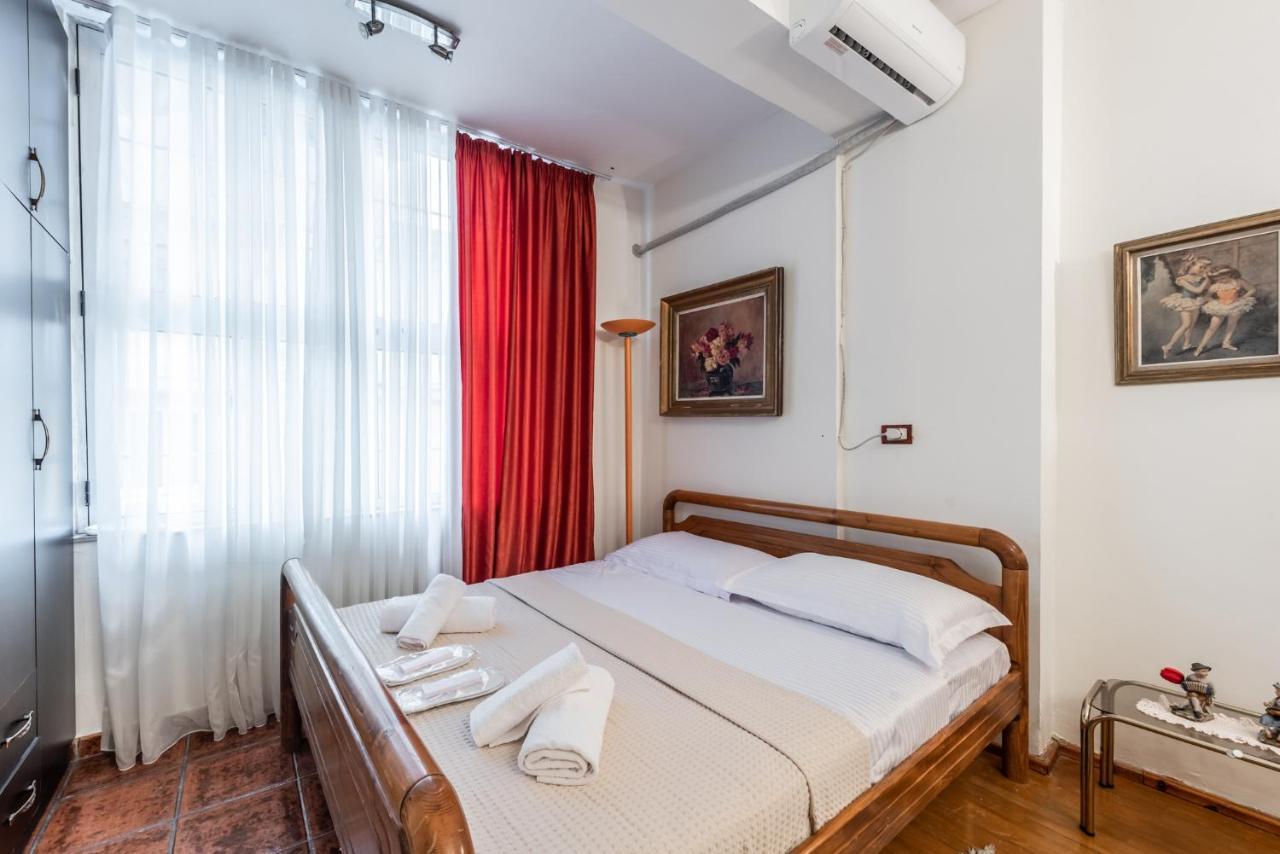 Vintage And Warm 2Br Apartament In Tirana Esterno foto